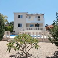 Villa in the mountains, in the suburbs, at the seaside in Republic of Cyprus, Eparchia Pafou, 160 sq.m.
