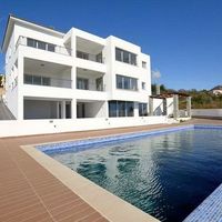 Элитная недвижимость в горах, в пригороде, у моря на Кипре, Пафос, 450 кв.м.