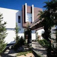 Elite real estate in the suburbs, at the seaside in Republic of Cyprus, Eparchia Pafou, 500 sq.m.