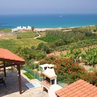Elite real estate in the suburbs, at the seaside in Republic of Cyprus, Eparchia Pafou, 160 sq.m.
