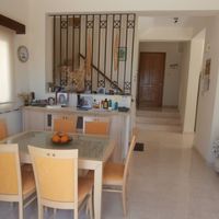 Villa in the big city, at the spa resort, in the suburbs, at the seaside in Republic of Cyprus, Eparchia Pafou, 200 sq.m.