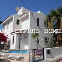 Дом в большом городе, в горах, в пригороде, у моря на Кипре, Пафос, 117 кв.м.
