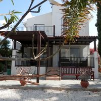 House in the big city, in the mountains, in the suburbs, at the seaside in Republic of Cyprus, Eparchia Pafou, 117 sq.m.