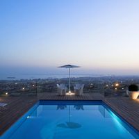 Вилла в большом городе, в горах, у моря на Кипре, Лимасол, 564 кв.м.