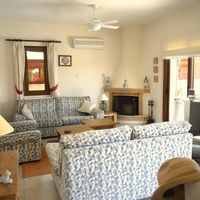 Villa in the mountains, in the suburbs in Republic of Cyprus, Eparchia Pafou, 140 sq.m.