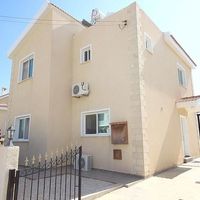 Вилла в большом городе, в горах, в пригороде, у моря на Кипре, Пафос, 150 кв.м.