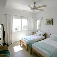 Villa in the mountains, in the suburbs, at the seaside in Republic of Cyprus, Eparchia Pafou, 185 sq.m.