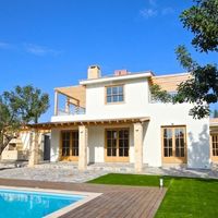 Villa at the spa resort, in the suburbs, at the seaside in Republic of Cyprus, Eparchia Pafou, 135 sq.m.