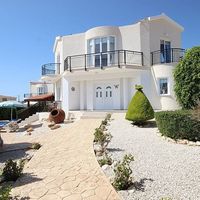 Villa in the suburbs, at the seaside in Republic of Cyprus, Eparchia Pafou, 140 sq.m.