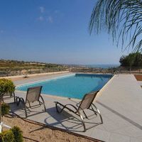 Elite real estate in the big city, in the mountains, in the suburbs, at the seaside in Republic of Cyprus, Eparchia Pafou, 467 sq.m.