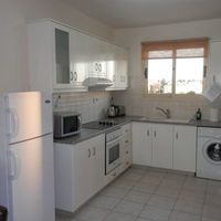 Bungalow in the big city, at the spa resort, at the seaside in Republic of Cyprus, Eparchia Pafou, 90 sq.m.