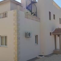 Villa in the mountains, in the suburbs, at the seaside in Republic of Cyprus, Eparchia Pafou, 132 sq.m.