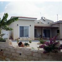 House in the suburbs in Republic of Cyprus, Eparchia Pafou, 140 sq.m.