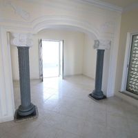 Вилла у моря в Португалии