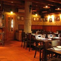 Ресторан (кафе) в большом городе в Португалии, Лиссабон