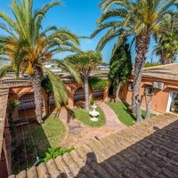 Villa in Spain, Comunitat Valenciana, Torrevieja, 283 sq.m.