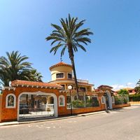 Villa in Spain, Comunitat Valenciana, Torrevieja, 283 sq.m.