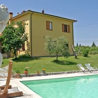 Villa in the mountains, in the suburbs, in the forest in Italy, Siena, 510 sq.m.