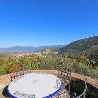 Villa in the mountains, in the suburbs, in the forest in Italy, Perugia, 1000 sq.m.