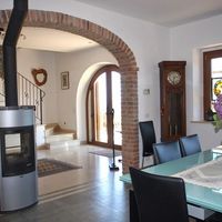 Villa in the mountains, in the suburbs, in the forest in Italy, Siena, 266 sq.m.