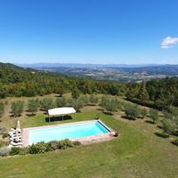 House in the mountains, in the forest in Italy, Siena, 240 sq.m.