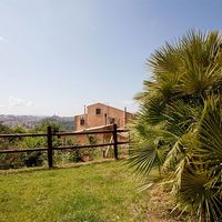 Hotel in the mountains, in the suburbs, in the forest in Italy, Sicilia, Enna, 1030 sq.m.