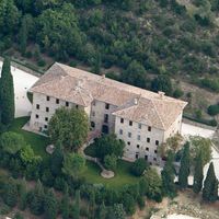 Elite real estate in the mountains, in the suburbs, in the forest in Italy, Perugia, 1800 sq.m.
