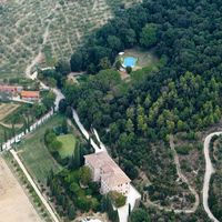 Элитная недвижимость в горах, в пригороде, в лесу в Италии, Перуджа, 1800 кв.м.