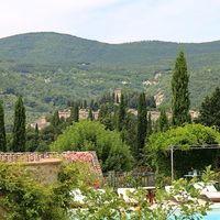 Elite real estate in the mountains, in the suburbs, in the forest in Italy, Siena, 350 sq.m.