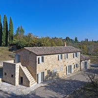 House in the mountains, in the forest in Italy, Siena, 160 sq.m.