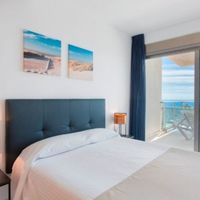 Апартаменты в большом городе, на спа-курорте, у моря в Испании, Валенсия, Бенидорм, 91 кв.м.