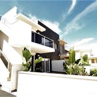 Bungalow in the big city, at the seaside in Spain, Comunitat Valenciana, Torrevieja, 98 sq.m.