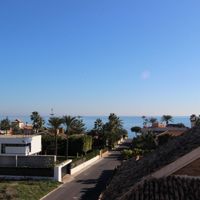 Пентхаус в большом городе, у моря в Испании, Валенсия, Торревьеха, 67 кв.м.