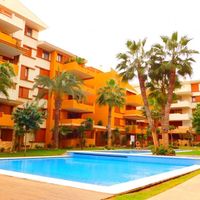 Апартаменты в большом городе, у моря в Испании, Валенсия, Торревьеха, 72 кв.м.
