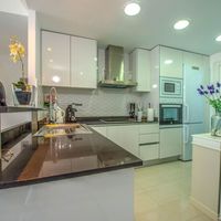 Апартаменты в большом городе, у моря в Испании, Валенсия, Торревьеха, 85 кв.м.