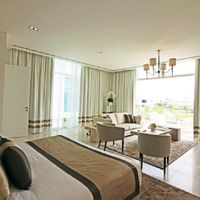 Villa in the suburbs in United Arab Emirates, Dubai, 585 sq.m.