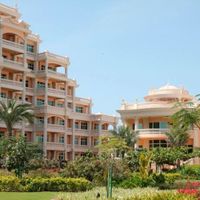 Отель (гостиница) у моря в ОАЭ, Дубаи, 350 кв.м.