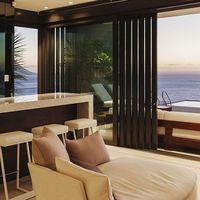 Apartment at the seaside in United Arab Emirates, Dubai, 612 sq.m.
