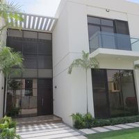 Villa in the suburbs in United Arab Emirates, Dubai, 1049 sq.m.