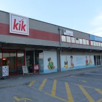 Shop in the big city in Slovenia, Postojna, 566 sq.m.
