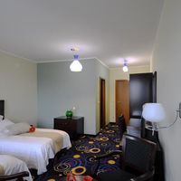 Отель (гостиница) в большом городе, в горах в Словении, Марибор, 810 кв.м.