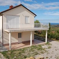 House in the suburbs, at the seaside in Slovenia, Koper, 93 sq.m.
