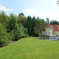 Другая коммерческая недвижимость в пригороде в Словении, Марибор, 900 кв.м.