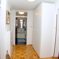 Квартира в большом городе, в горах, у озера в Словении, Блед, 56 кв.м.