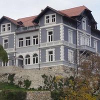 Другая коммерческая недвижимость в пригороде в Словении, Целе, 956 кв.м.
