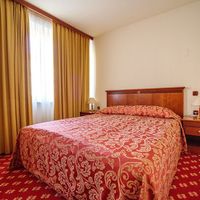 Отель (гостиница) в горах, на спа-курорте в Словении, Мурска-Собота, 2214 кв.м.