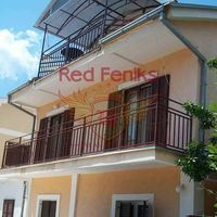 Other commercial property in Montenegro, Tivat, Radovici, 167 sq.m.