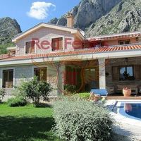 House in Montenegro, Kotor, Perast, 300 sq.m.