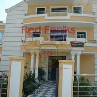 Flat in Montenegro, Tivat, Radovici, 90 sq.m.