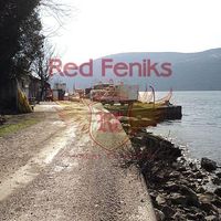 Земельный участок в Черногории, Тиват, Радовичи